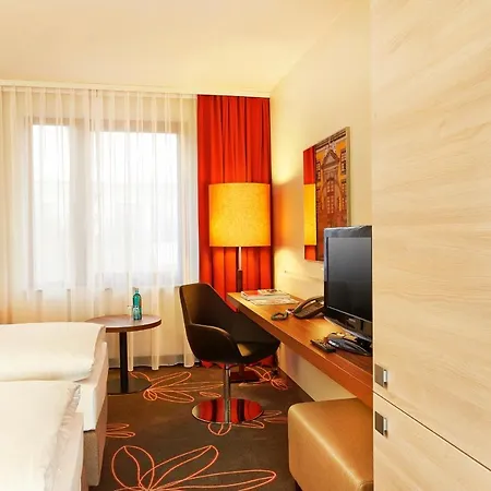 Hotel H+ 4*