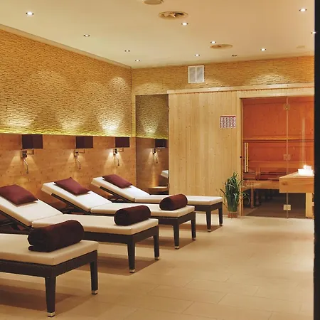 Sunday Hotel Hannover 4*