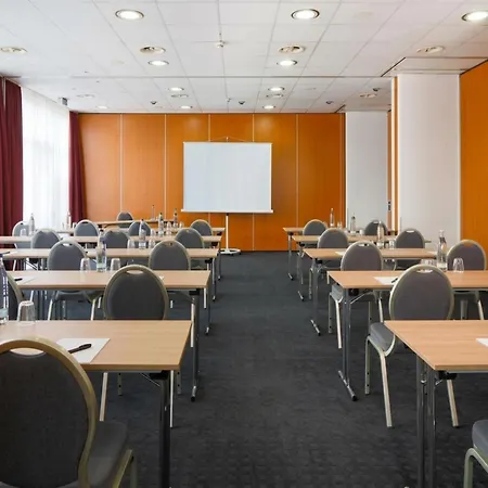 Sunday Hotel Hannover 4* הנובר