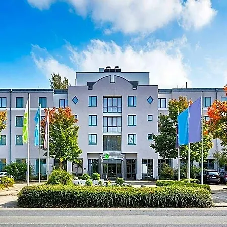Sunday 4* Hannover