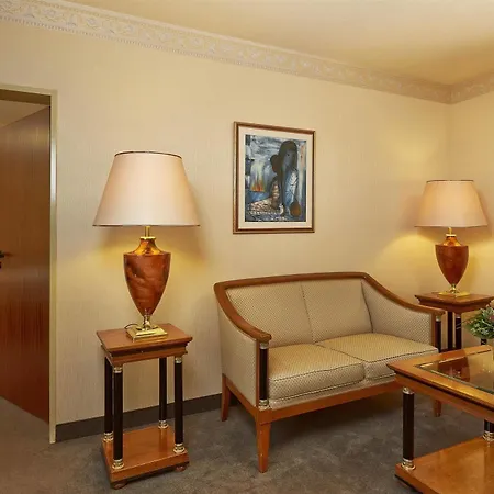 מלון Sunday Hotel Hannover 4*