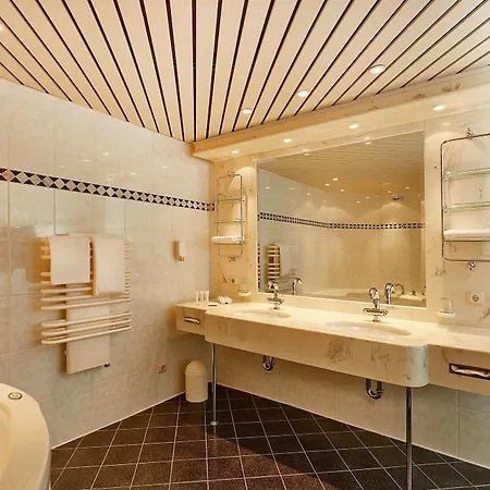 Hotel H+ 4*