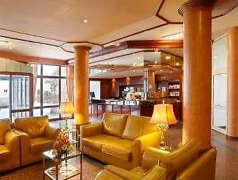 Hotel H+