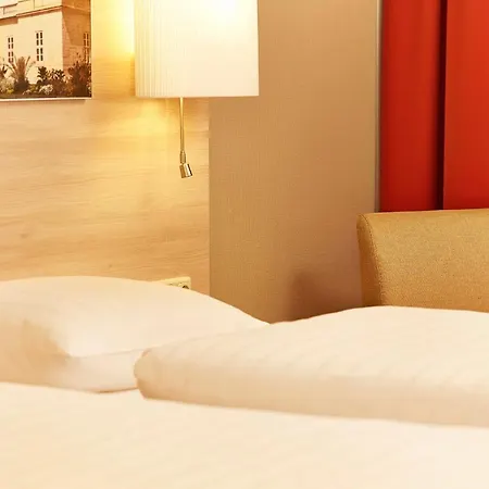 H+ Hotel 4*